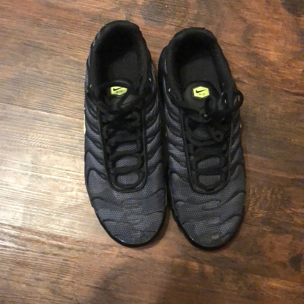 Nike arimax plus se bg sz 6.5youth